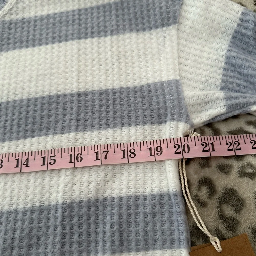 Born Sleepwear Loungewear Pajamas Set in Gray & White Size Medium
